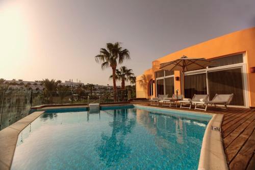 Royal Savoy Hotel And Villas