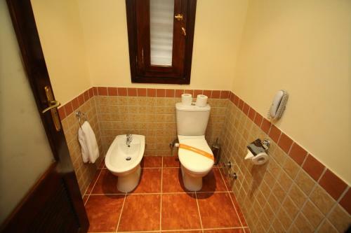 Tamra Beach Hotel