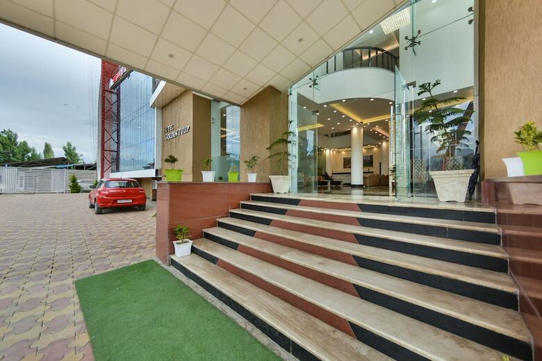 Hotel Golden Tulip Kashmir