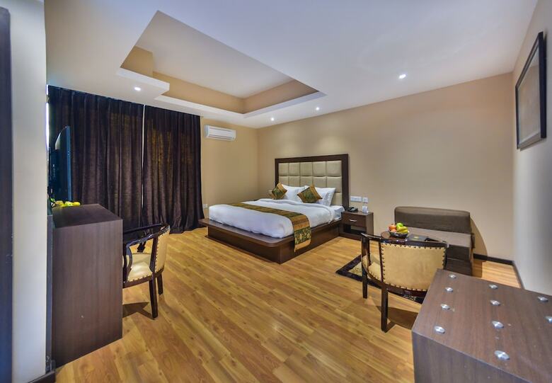 Hotel Golden Tulip Kashmir