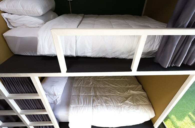 Hostal Around Hostel - Adults Only