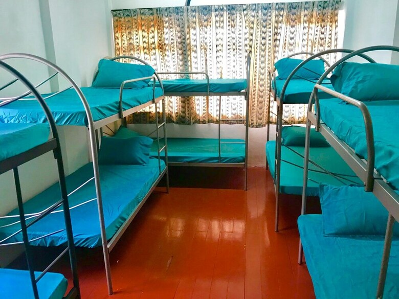 Hostal B&l Islanders Inn