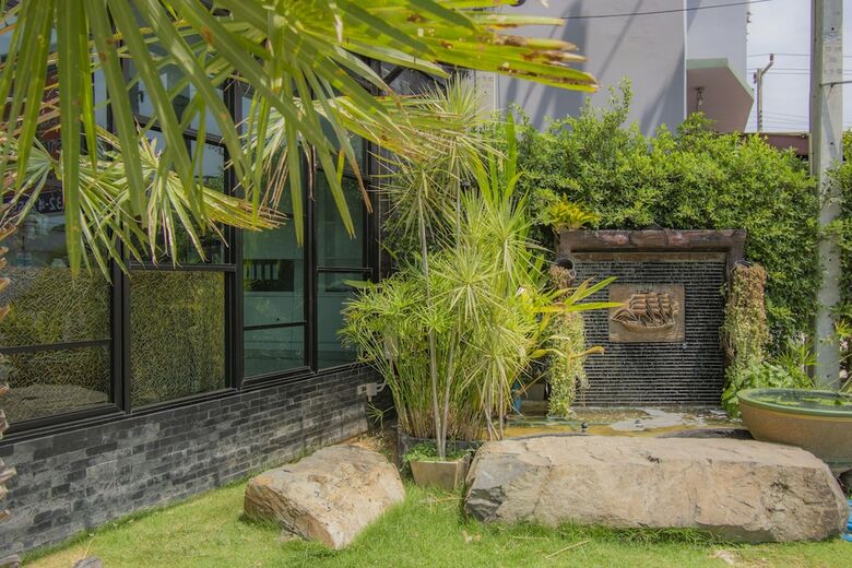 Hotel Oyo Canal Happiness