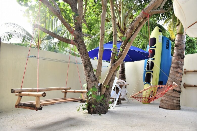 Hotel Kuri Beach View Inn