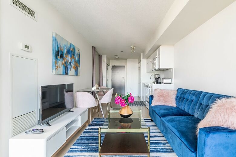 Skytree - Lakeside Condos Near Cn Tower