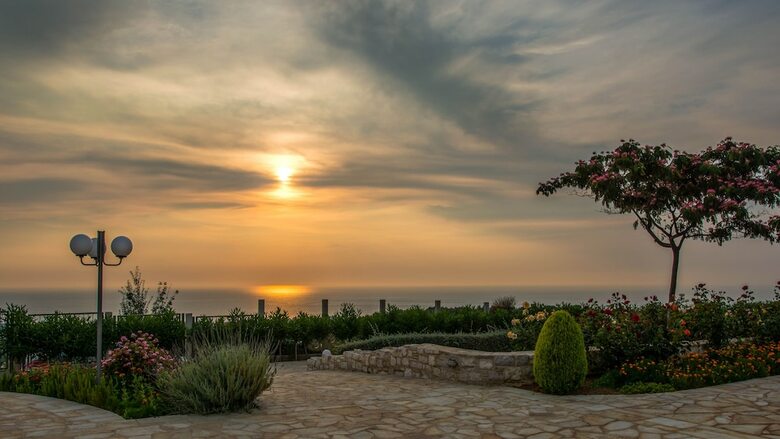 Enastron Villas