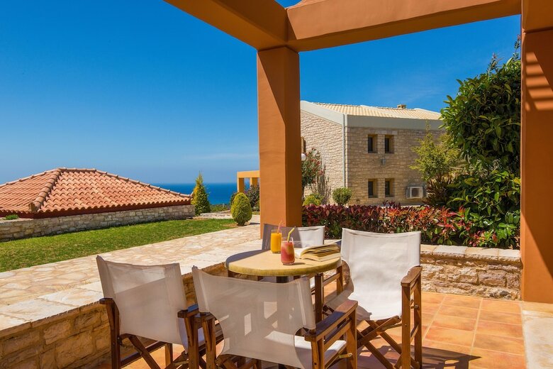 Enastron Villas
