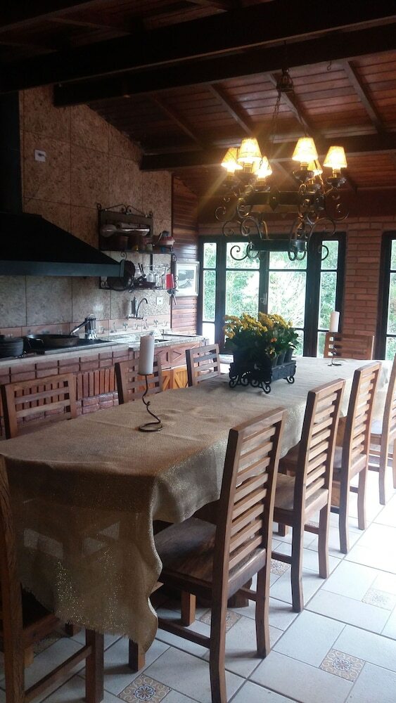 Casa de Valentina Com Espa�o Gourmet