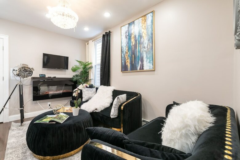 Emmanuel Luxury Living