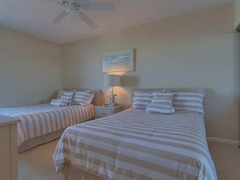 Pelican Pointe By Meyer Vacation Rentals