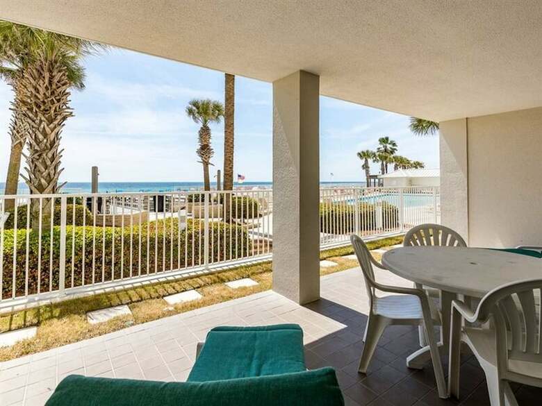 Pelican Pointe By Meyer Vacation Rentals