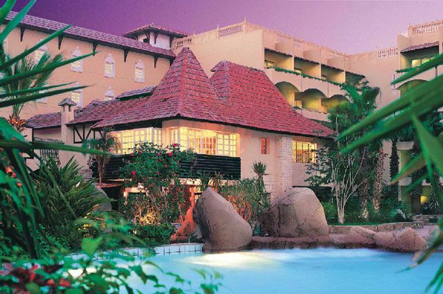 Amarante Pyramids Hotel (formerly Sheraton Royal Gardens)