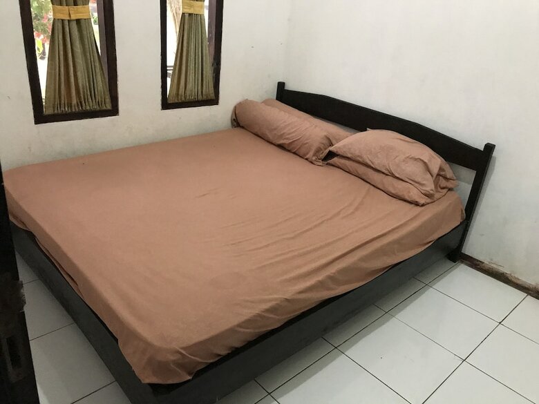 Hostal Oyo 2257 Pondok Alief