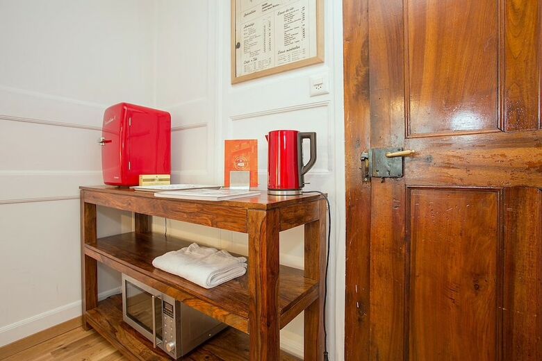 Hotel Midi Guestrooms