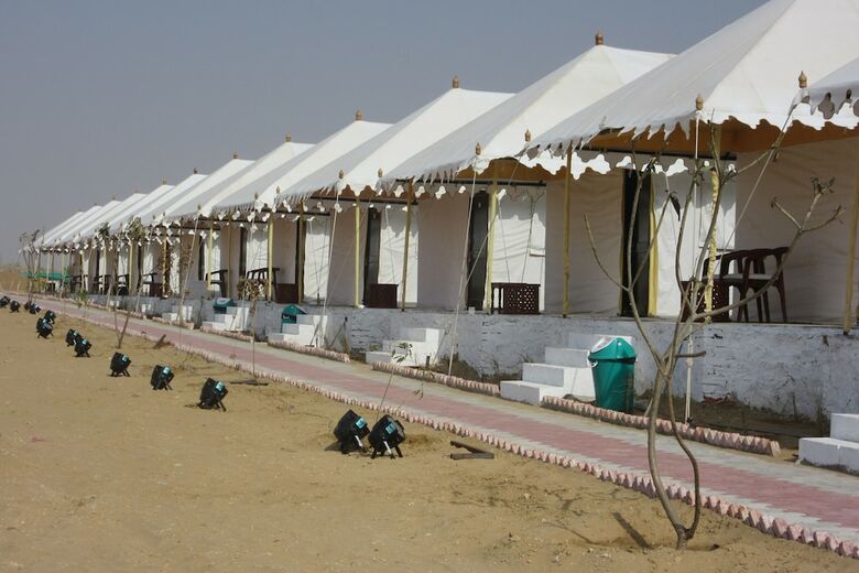 Hotel The Yellow Stone - Luxury Resort & Spa