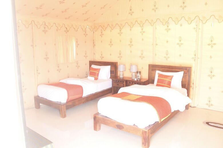 Hotel The Yellow Stone - Luxury Resort & Spa