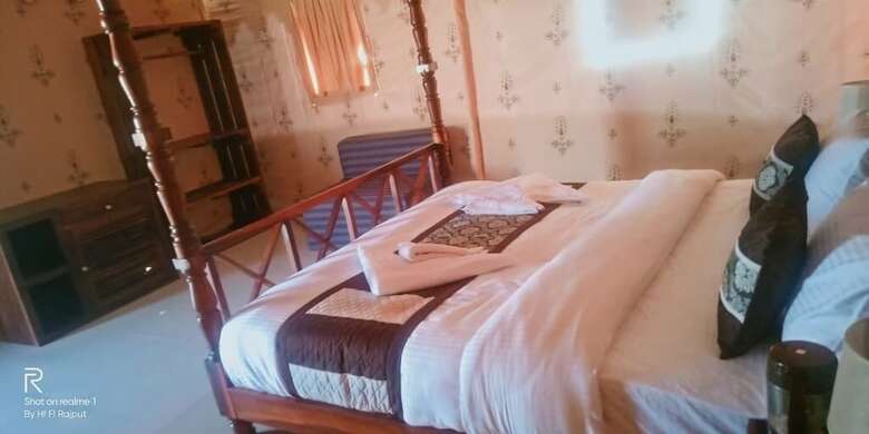 Hotel The Yellow Stone - Luxury Resort & Spa
