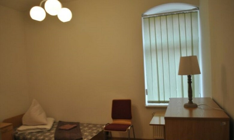 Hostal Hostel W Koszarach Wiktorii