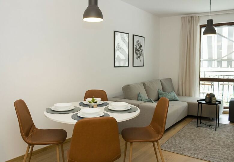 Fm Luxury 1-bdr Apartment - Stylish Retreat