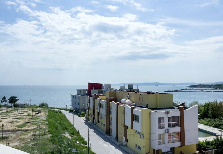 Fm Luxury 1-bdr Apartment - White Lagoon In Apartcomplex Magnolia