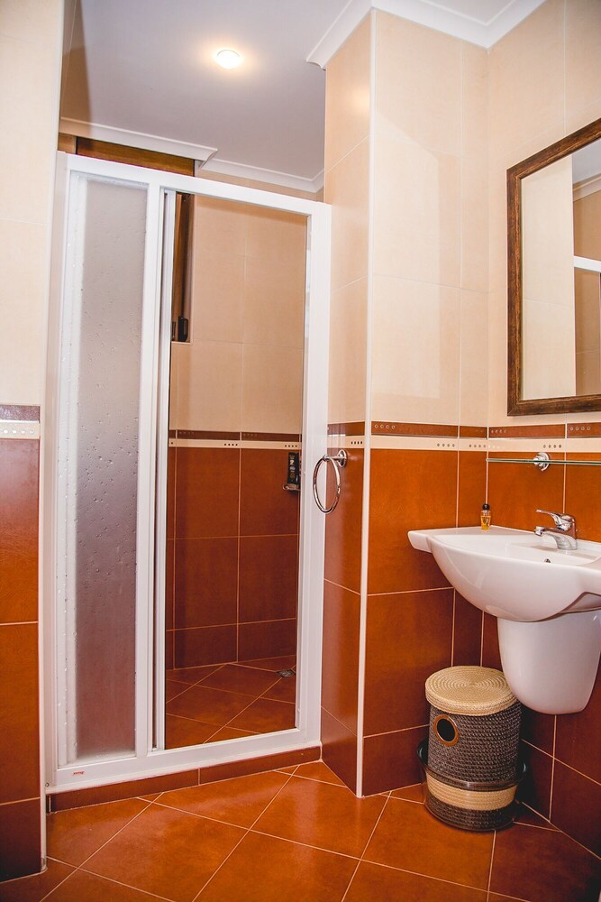 Fm Deluxe 1-bdr Apartment With Parking By Sozopol