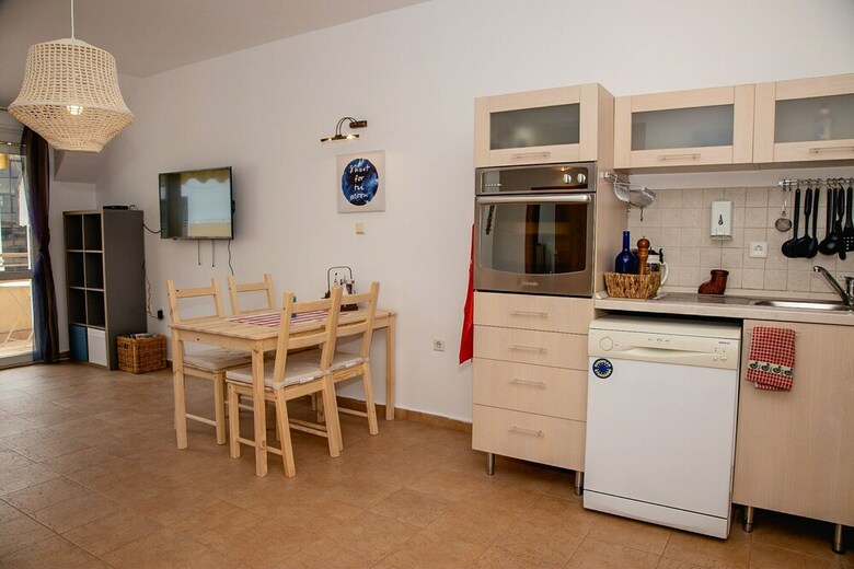 Fm Premium 1-bdr Apartment With Parking - Coral Joy