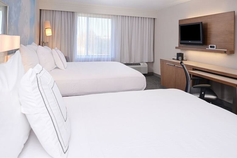 Hotel Courtyard By Marriott Milwaukee Brown Deer