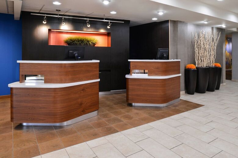 Hotel Courtyard By Marriott Milwaukee Brown Deer