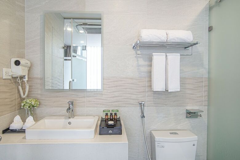 Bridgelakeside Hotel Hanoi