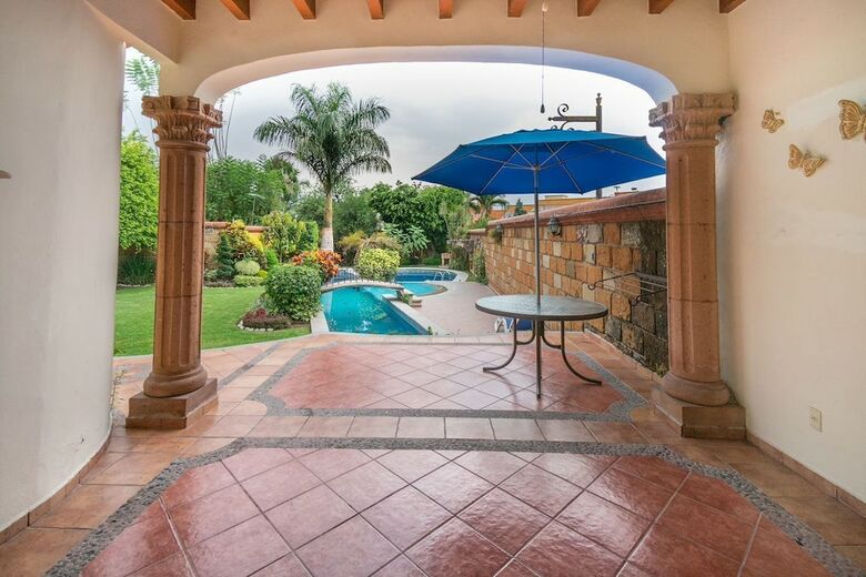 Villa Forget About Everything And Relax