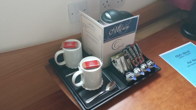 Waterloo Hub Hotel & Suites