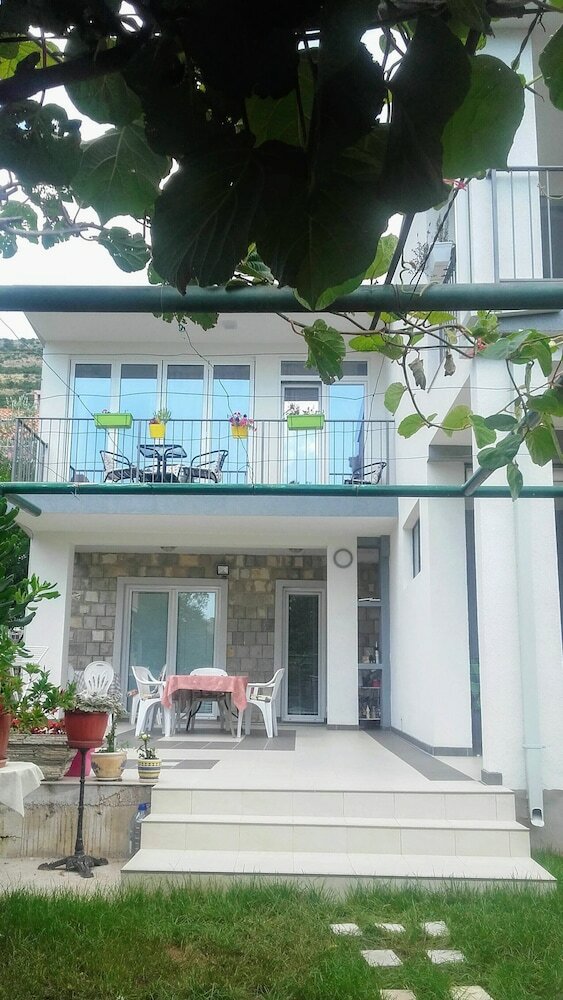 Apartamentos Guest House Djonovic