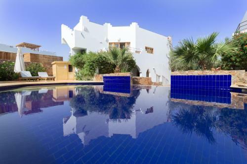 Red C Villas