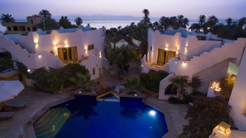 Red C Villas