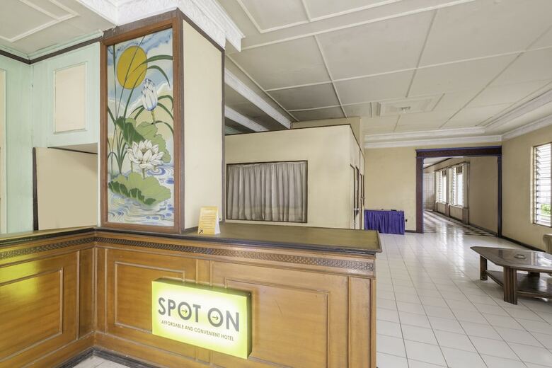 Hostal Spot On 2341 Hotel Padjajaran 2