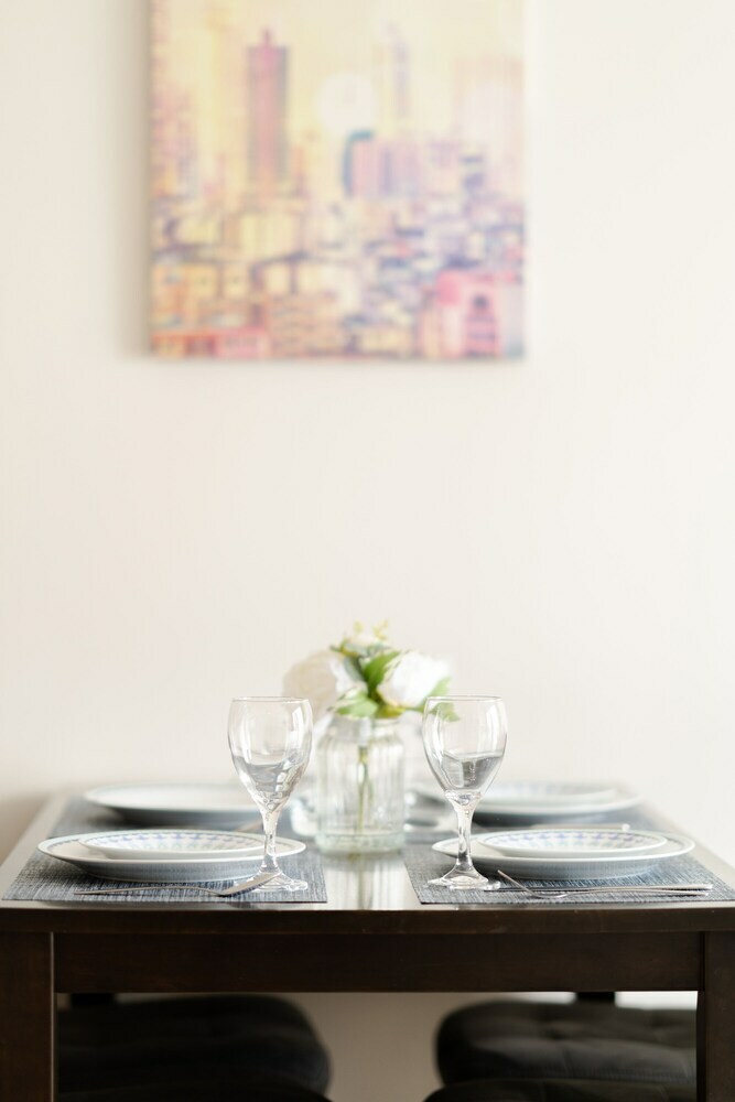 Warm & Cosy Two-bedroom Apartment In Cbd