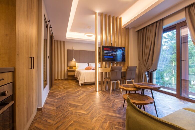 Adryades Luxury Apartments