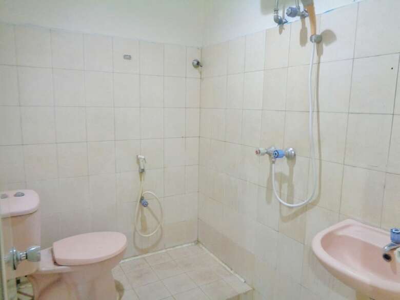 Oyo 2217 Galaxy Hotel