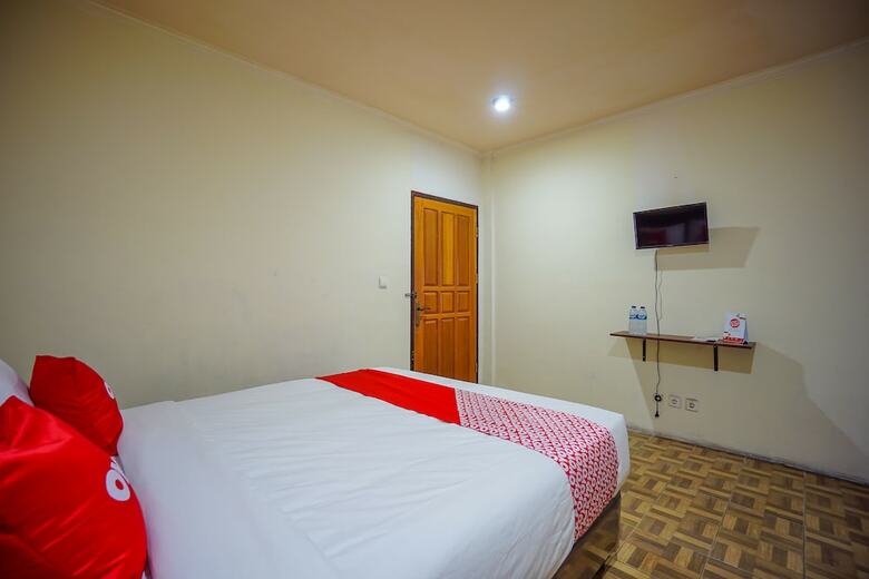 Oyo 2217 Galaxy Hotel