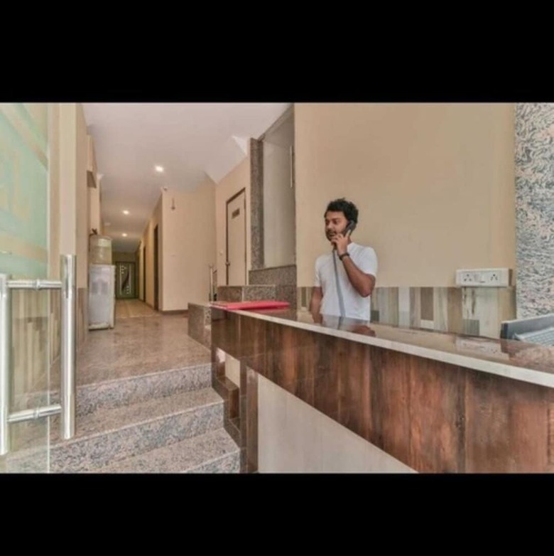 Adb Rooms Hotel Clink Residency