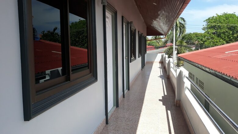 Hotel Oyo 625 Airport Smile Place