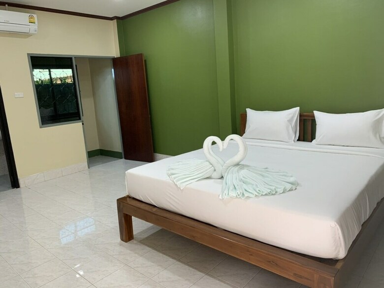 Hotel Oyo 625 Airport Smile Place