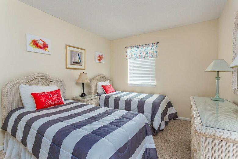 Ocean Walk Three Bedrooms By Hodnett Cooper