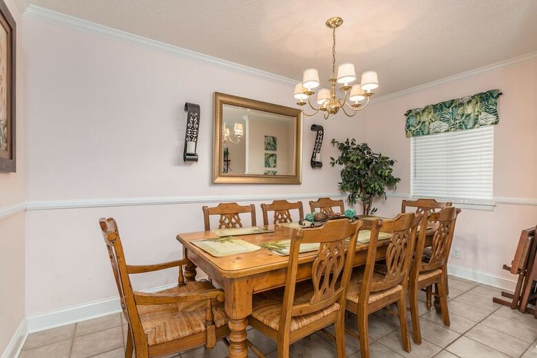 Ocean Walk Three Bedrooms By Hodnett Cooper