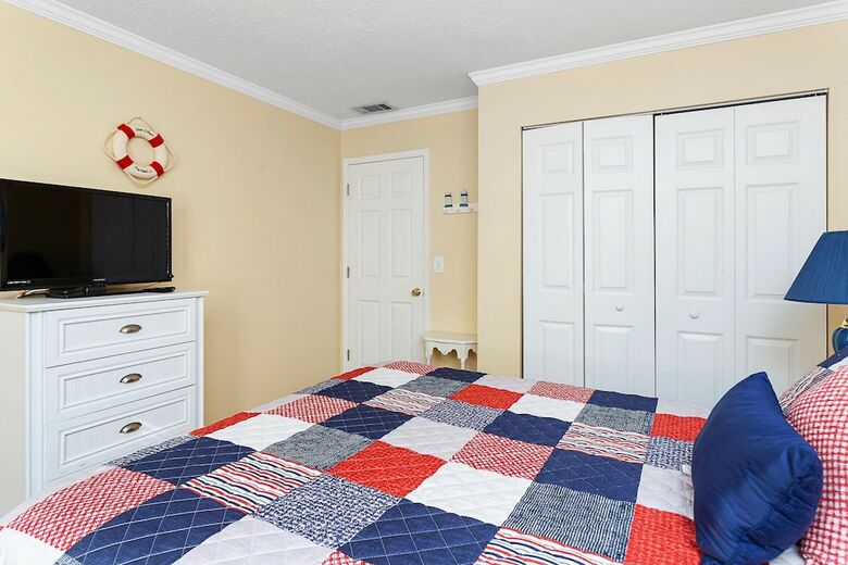 Ocean Walk Three Bedrooms By Hodnett Cooper
