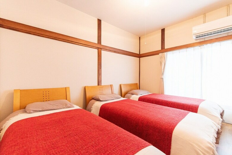 Kumi's Home For 14 Guests