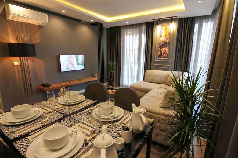 Hotel The Place Suites Ata?ehir