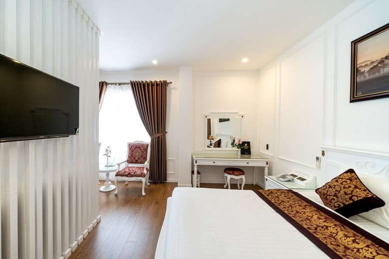 Mai Vang II Hotel