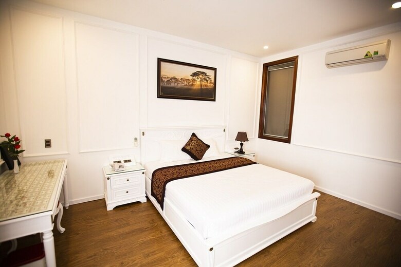 Mai Vang II Hotel