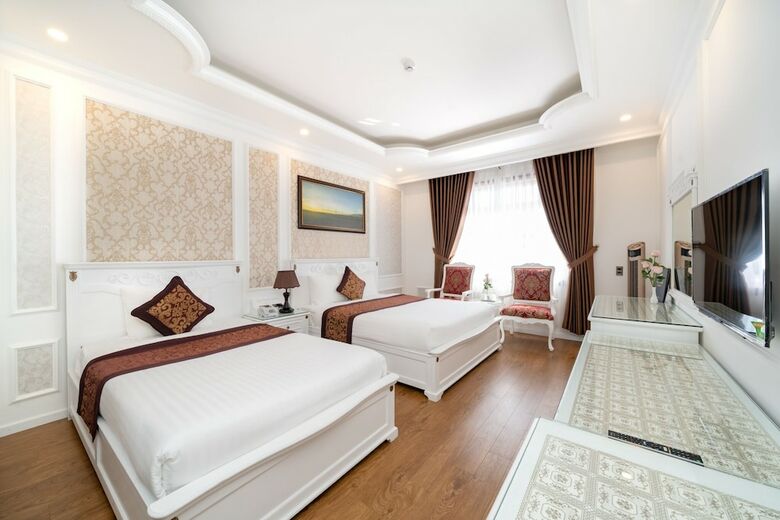 Mai Vang II Hotel